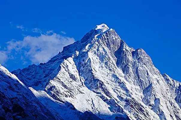 珠穆朗玛峰属于哪个国家（珠穆朗玛峰高多少米）-第2张图片-飞扬号