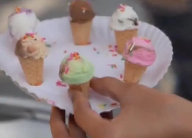 世界上最小的冰淇淋长什么样：比拇指还要小的脆筒冰淇淋（附图）-第2张图片-飞扬号