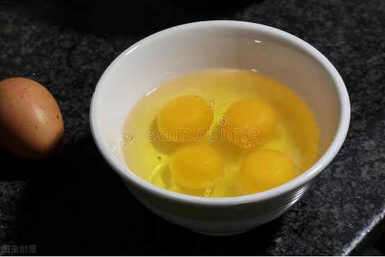 鸡蛋羹水开后蒸几分钟（怎么做水蒸蛋又滑又嫩）-第6张图片-飞扬号