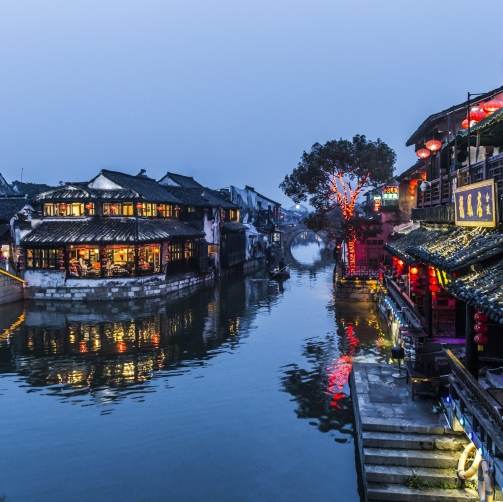 中国最值得去的古镇有哪些（中国最美的十大古镇排名）-第4张图片-飞扬号